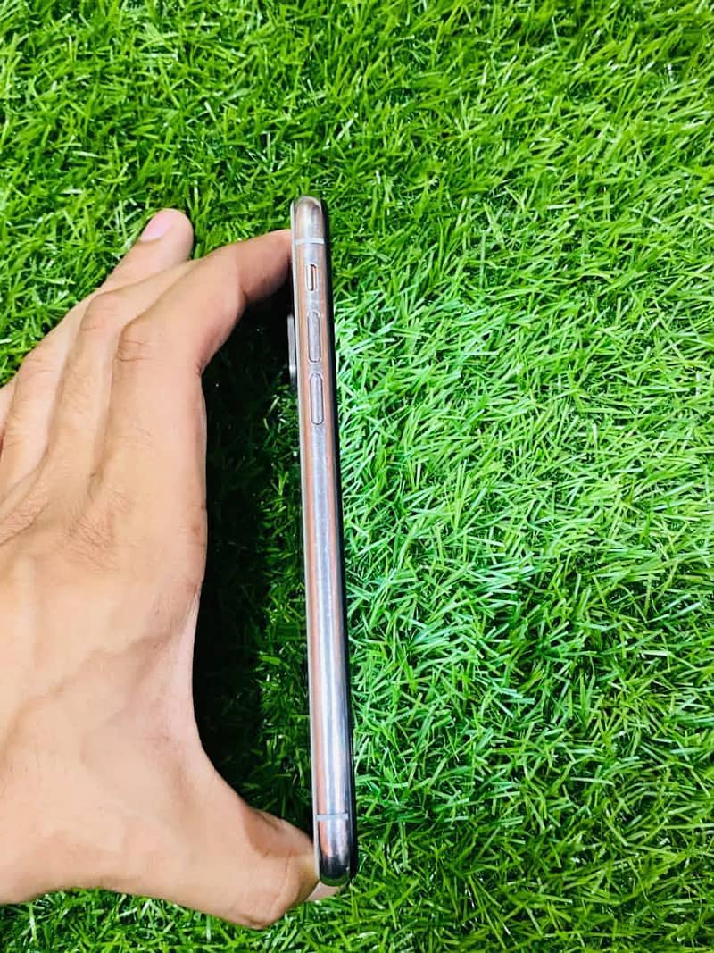 Apple iPhone X 1