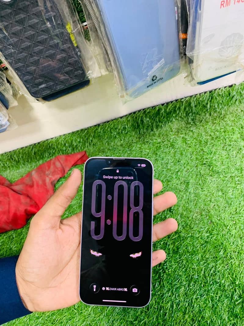 Apple iPhone 14 3