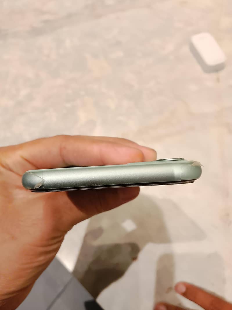 Apple iPhone 11 2