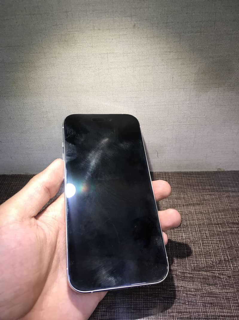 Apple iPhone 15 Pro 2