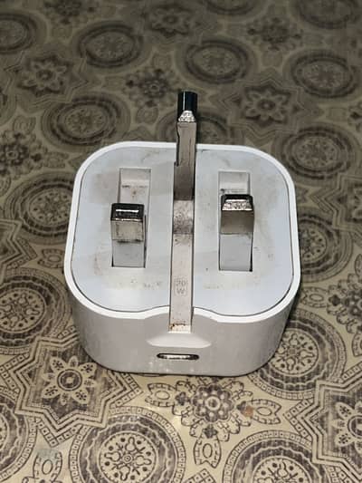Iphone 13 14 15 origional 20 watt charger