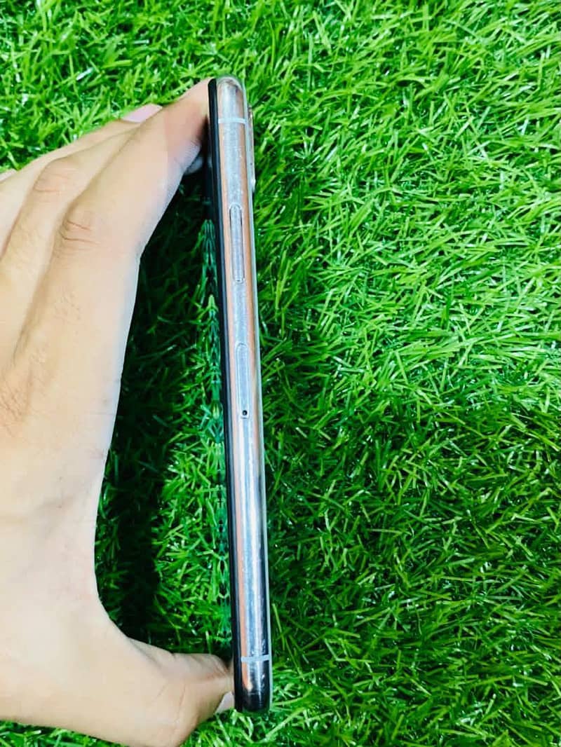 Apple iPhone X 2