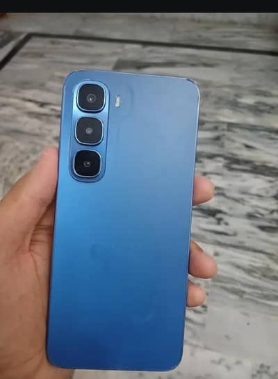 Infinix hot60i  6/6 128