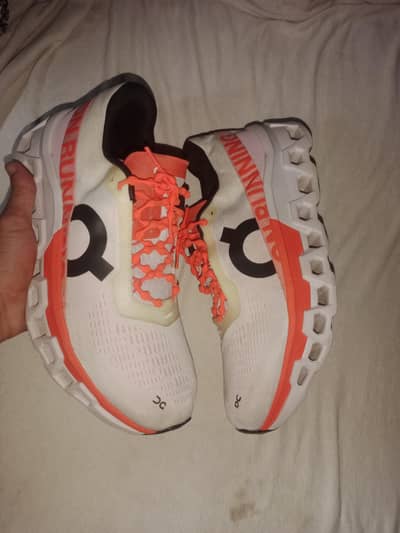 qc shoes size 45 UK 10.5/10 condition 10/10 hai no damages no repair