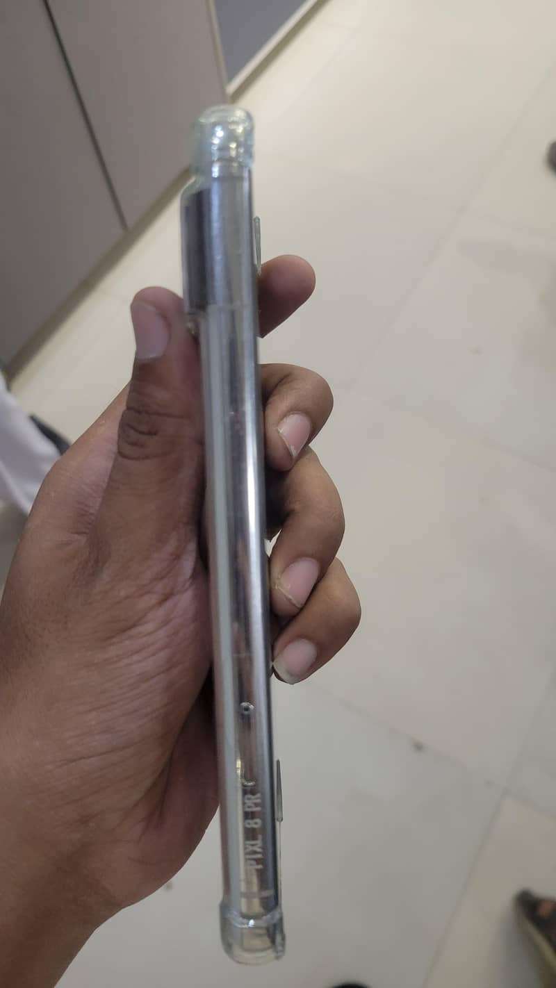 Google Pixel 8 Pro 4