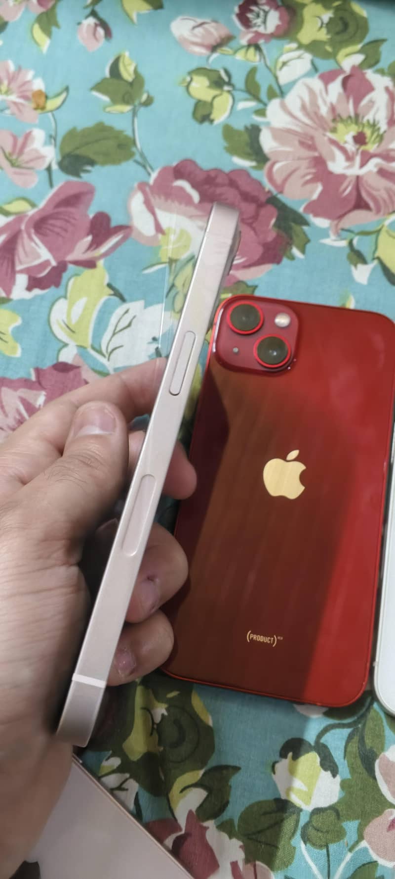 Apple iPhone 13 1