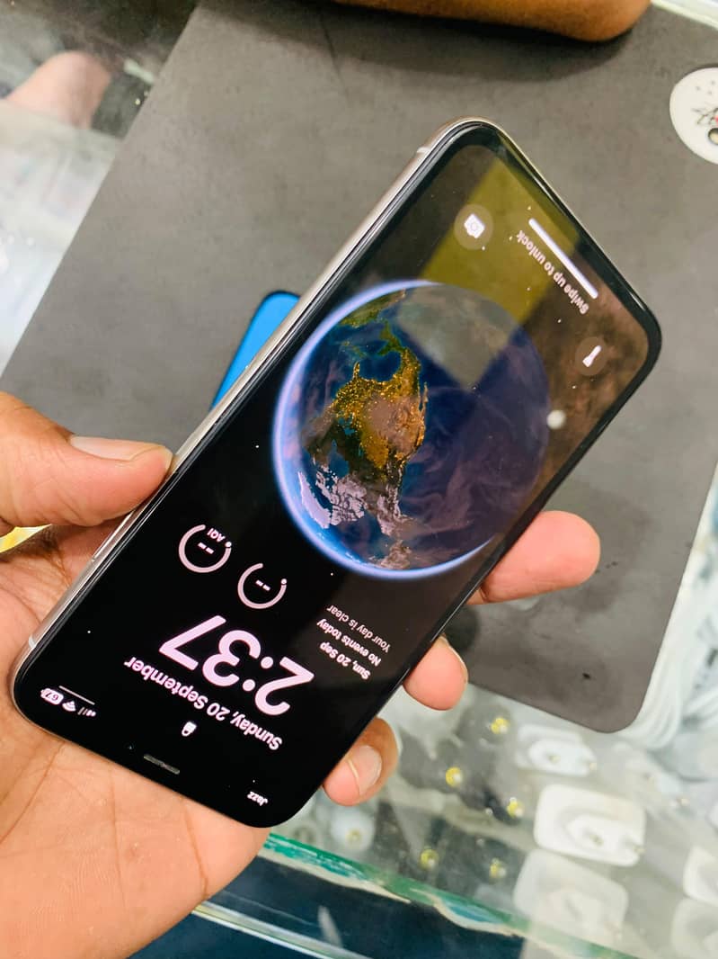 Apple iPhone X 2