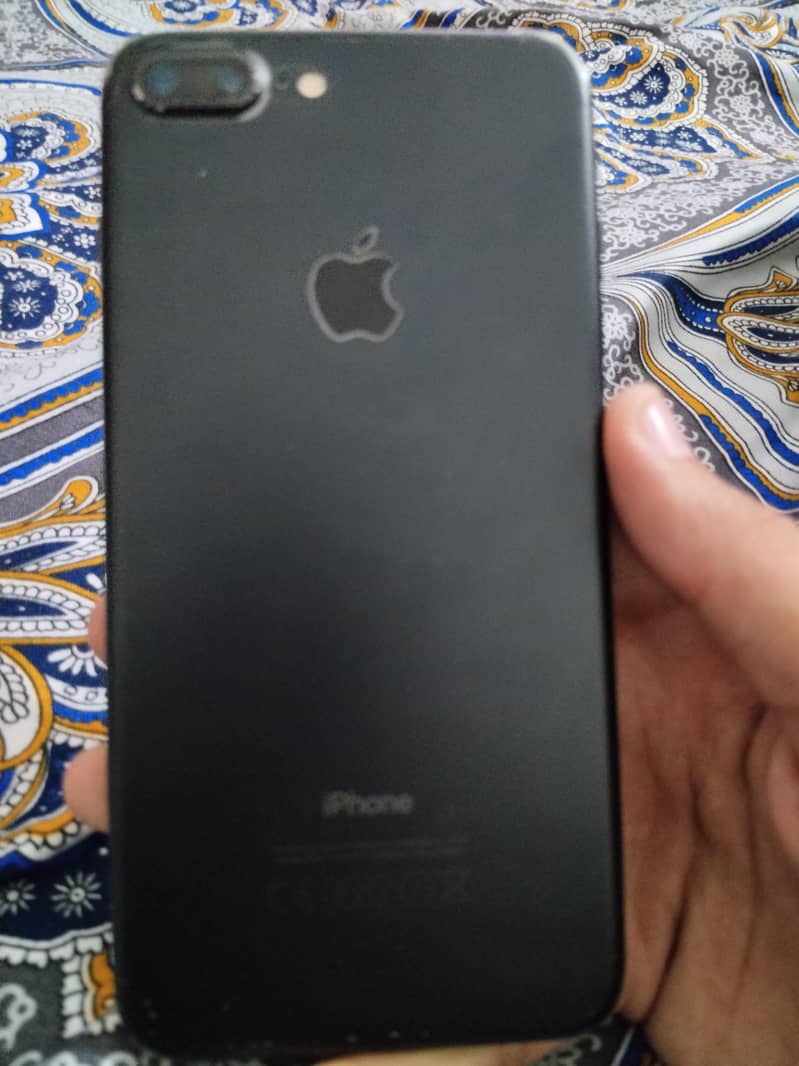 Apple iPhone 7 Plus 3
