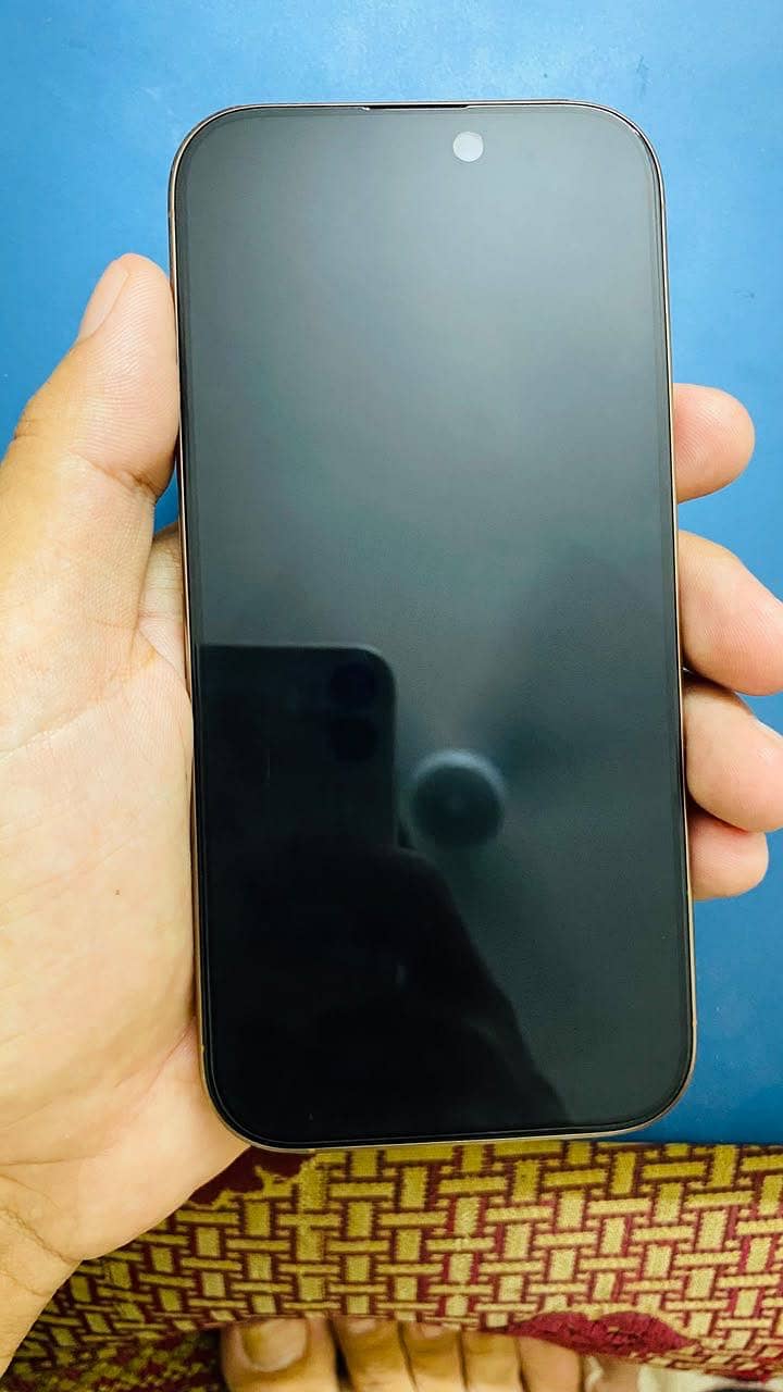 Apple iPhone 16 Pro 4