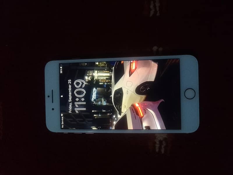 Apple iPhone 8 Plus 0