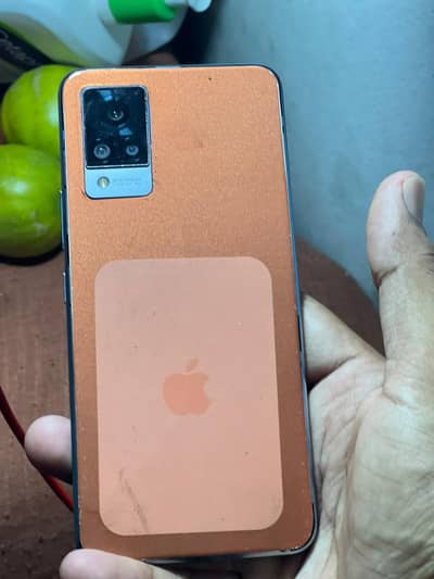 Vivo V21