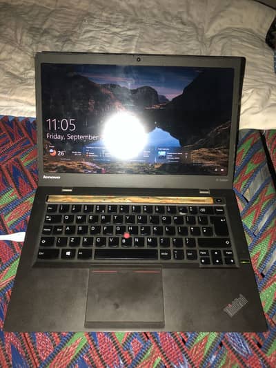 X 1 carbon Laptop for sale sms on Whtsapp