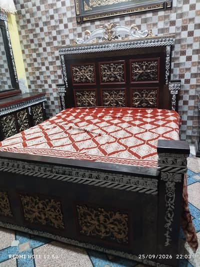 bed 2 side table's dressing