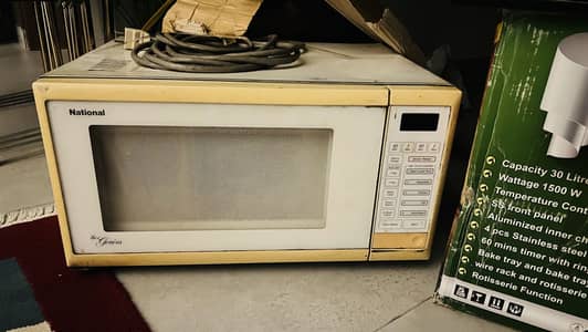 Microwave kitchen oven