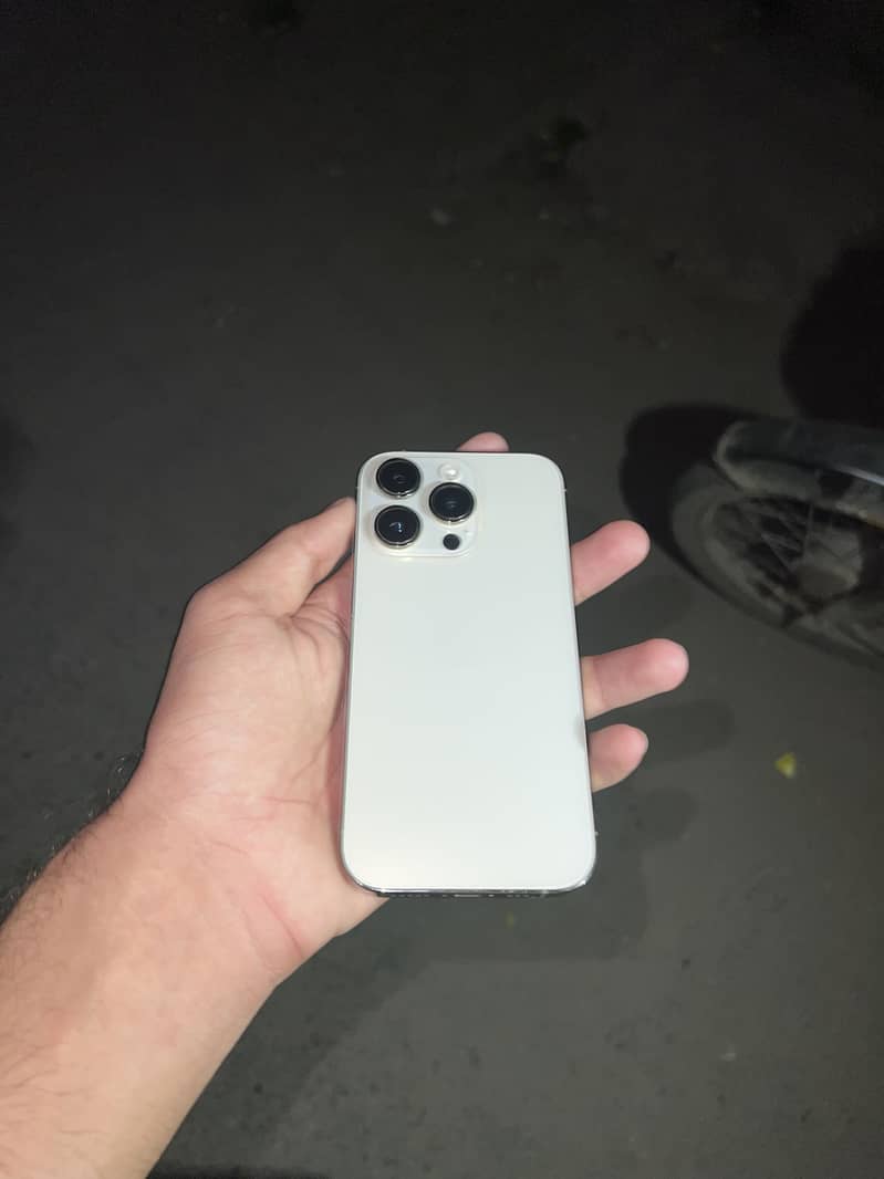 iPhone 14 Pro mdm 0