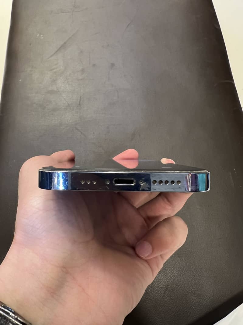Apple iPhone 13 Pro 1
