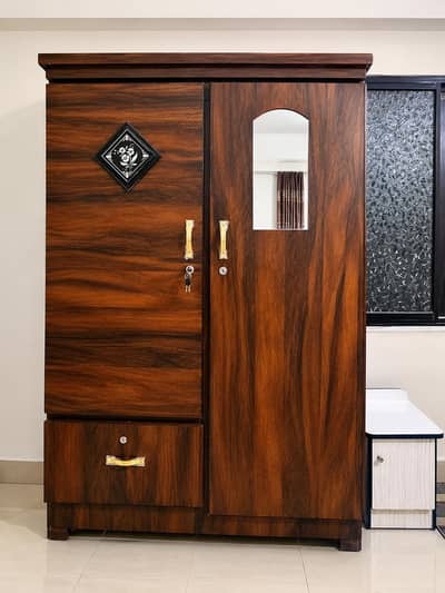 2 doors Almari For sale