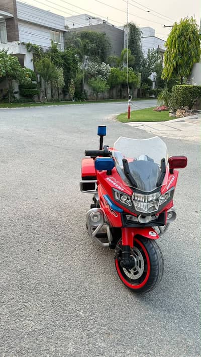 Kid bike in excellent condition  10 by 10