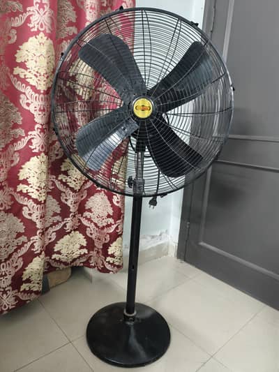 Super Asia pedestal fan in excellent condition