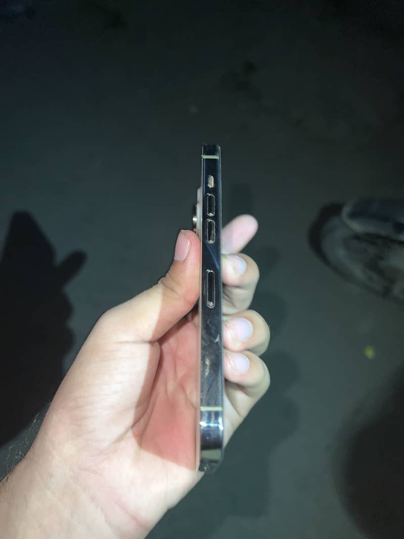 iPhone 14 Pro mdm 2