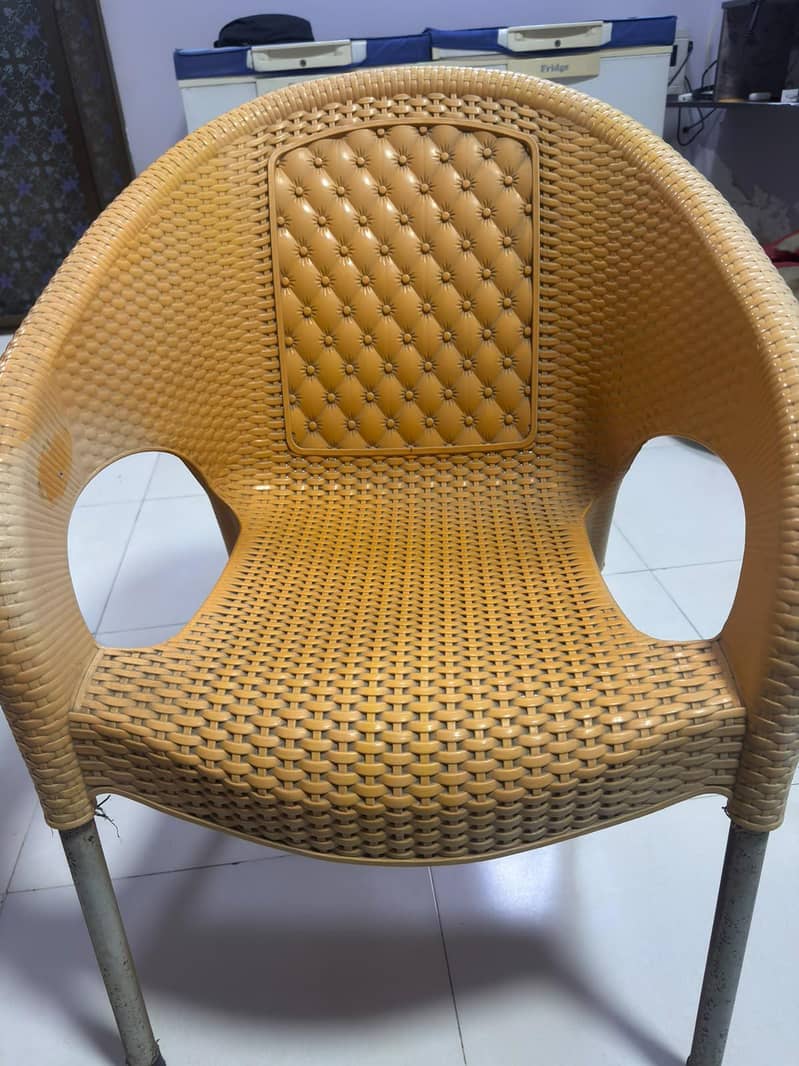 chair n table 1