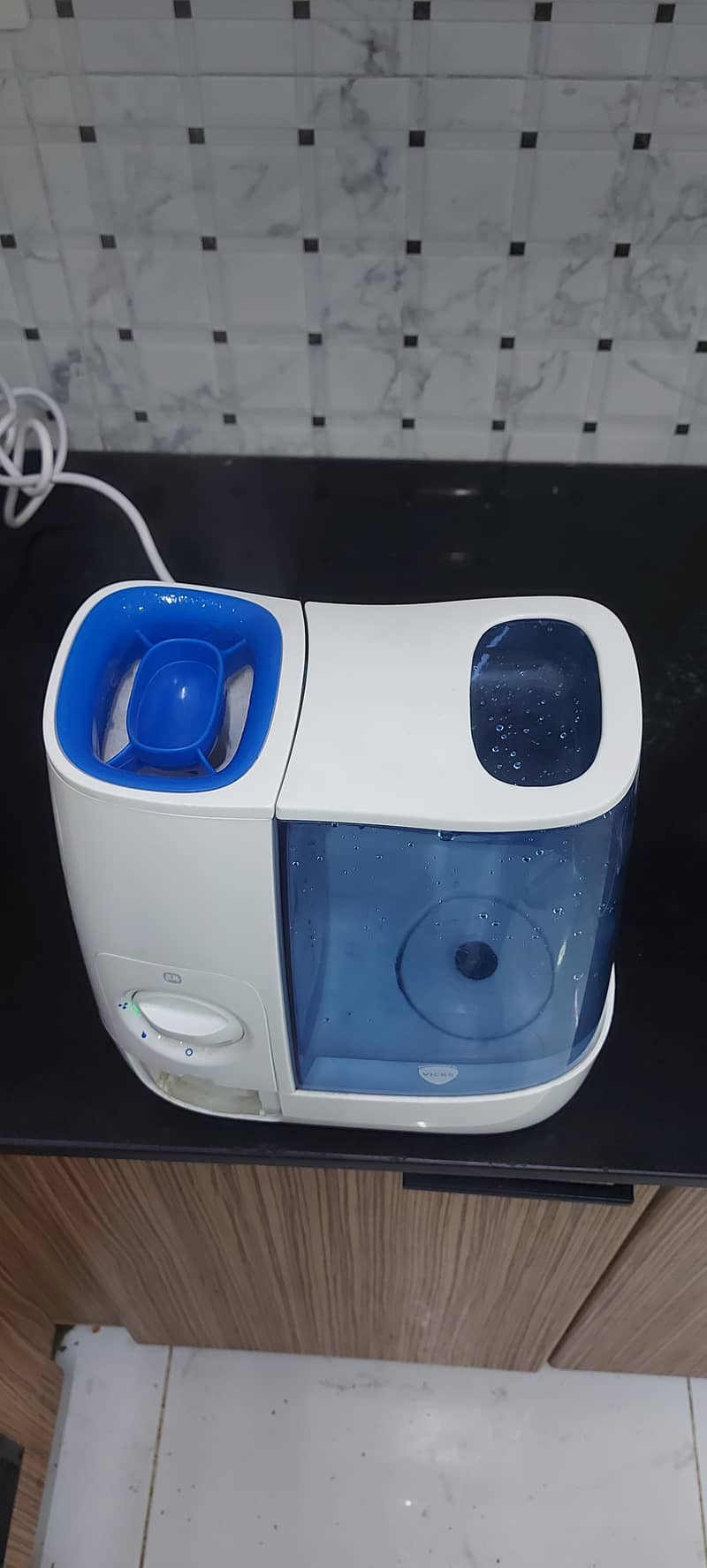 Vicks Humidifier 1