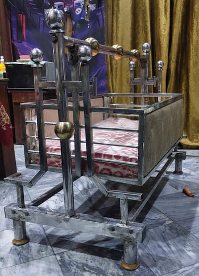 Heavy Duty Stainless Steel Baby Jhoola with Custom MoltyFoam Mattress