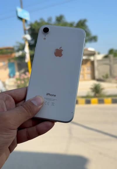 Apple iPhone XR