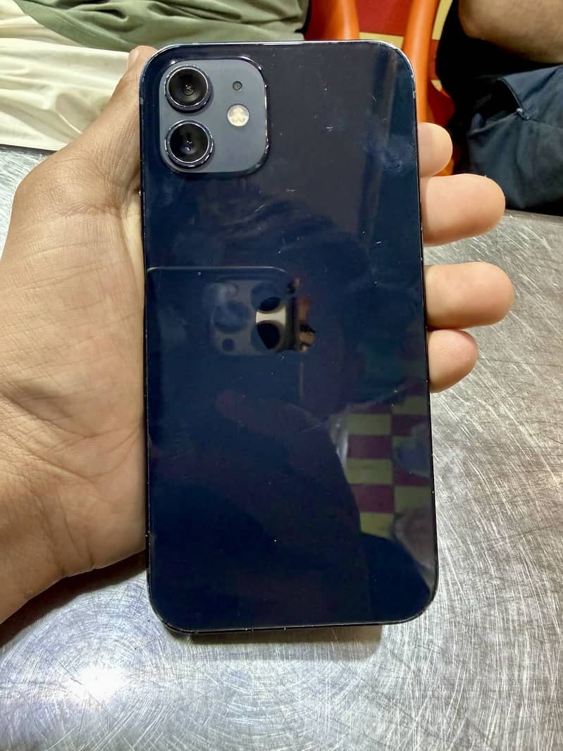 Apple iPhone 12 3