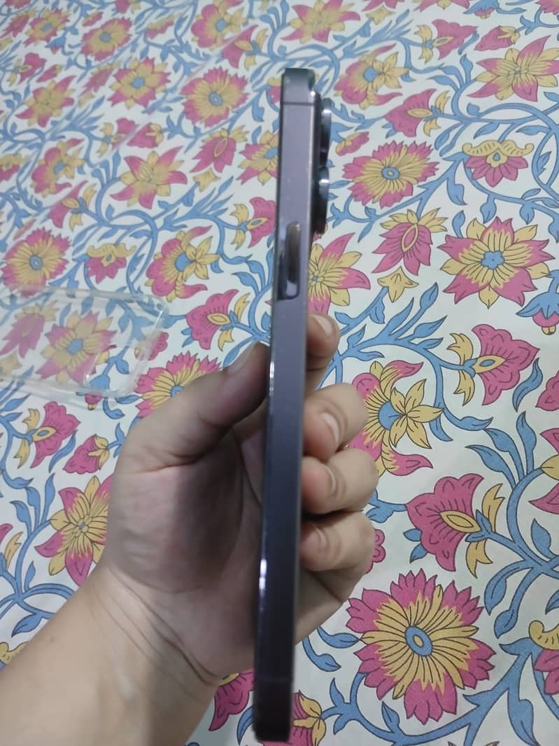 Apple iPhone 14 Pro Max 0