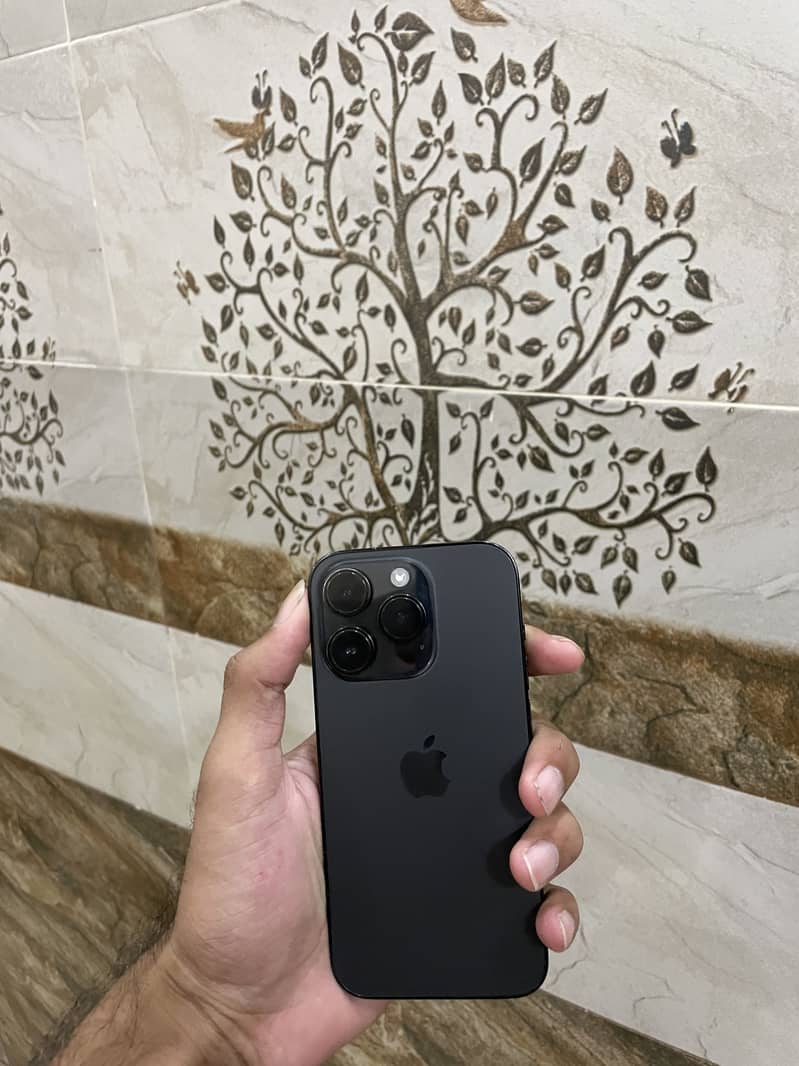 Apple iPhone 14 Pro 3