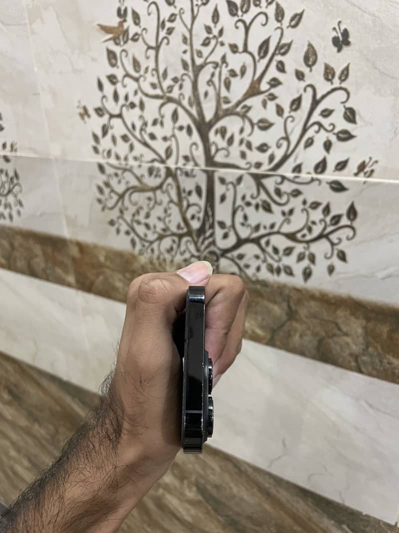Apple iPhone 14 Pro 8