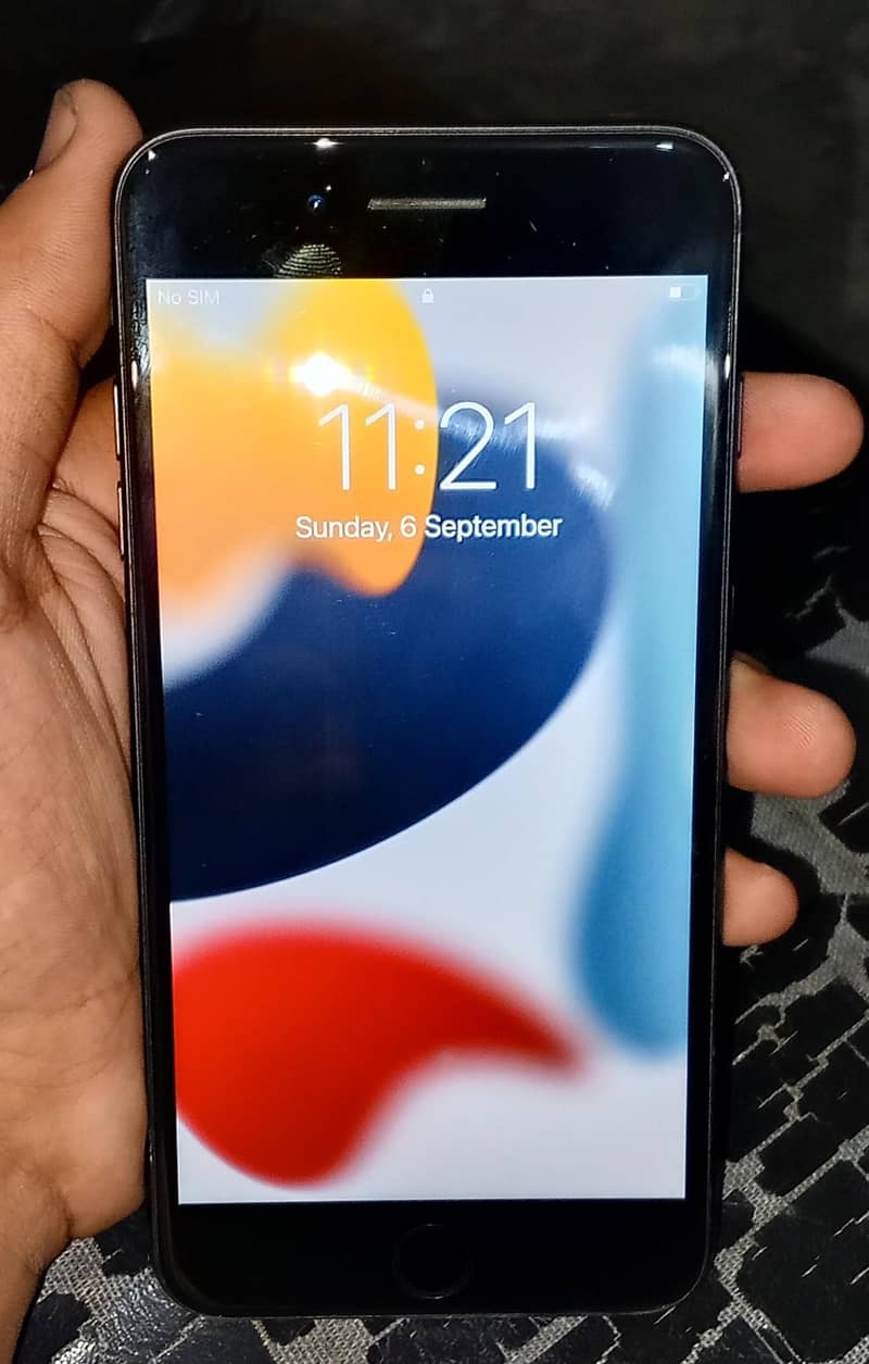 Apple iPhone 7 Plus 1