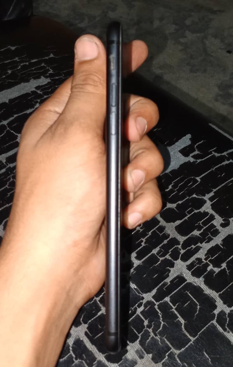 Apple iPhone 7 Plus 2