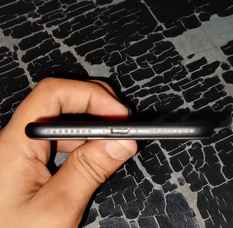 Apple iPhone 7 Plus 4