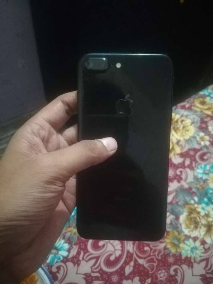 Apple iPhone 7 Plus 4