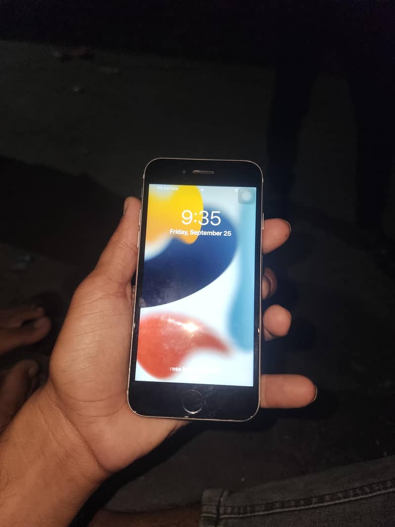 Apple iPhone 7 1