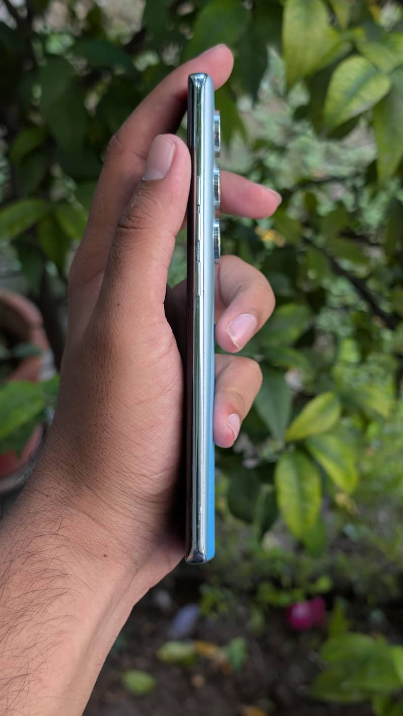 Tecno CAMON 40 Pro 1