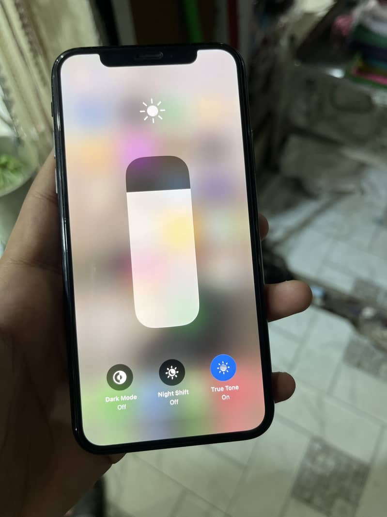 Apple iPhone X 4