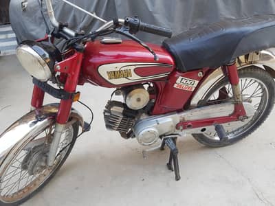 Yamaha  2 Stock