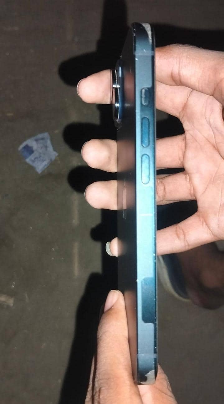 Apple iPhone 14 2