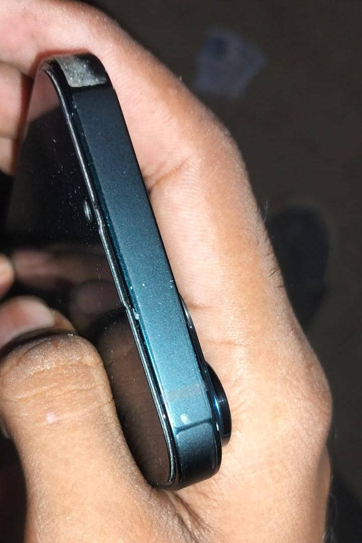 Apple iPhone 14 4
