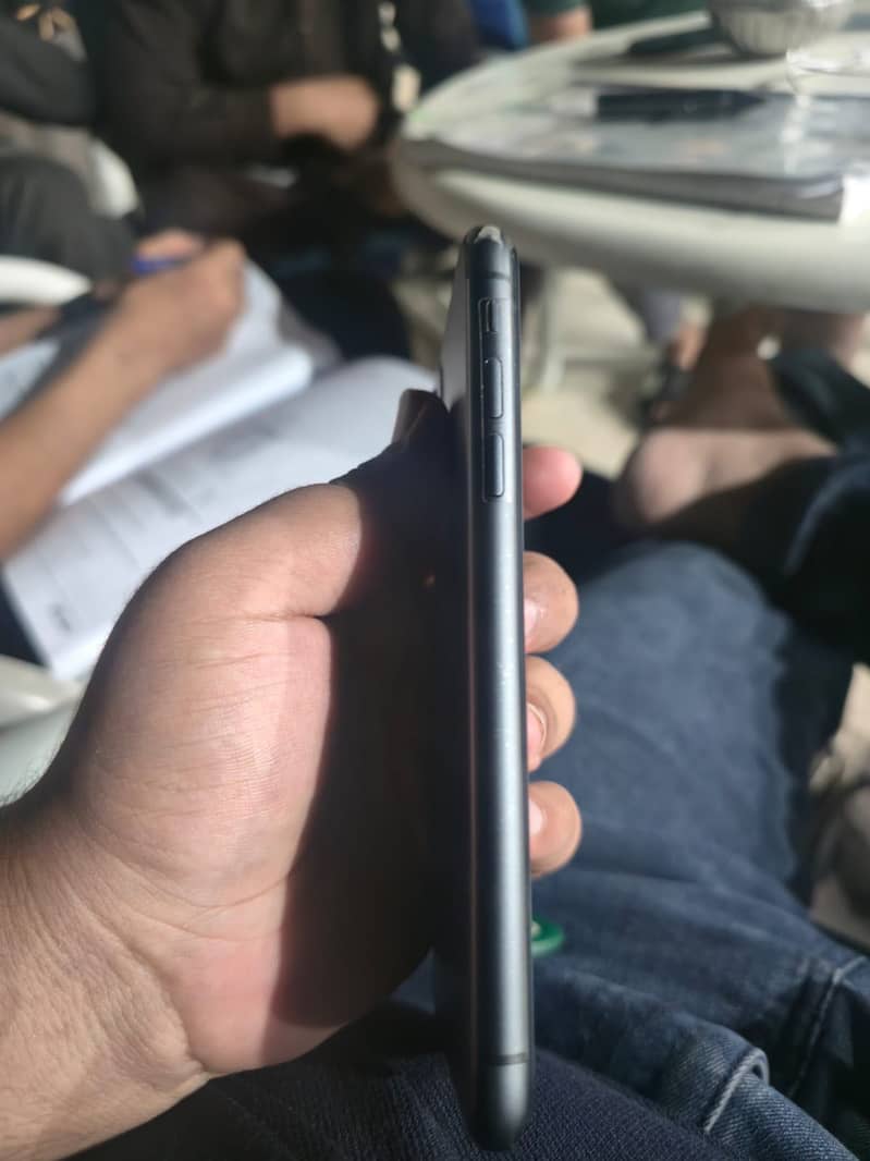 Apple iPhone 11 1