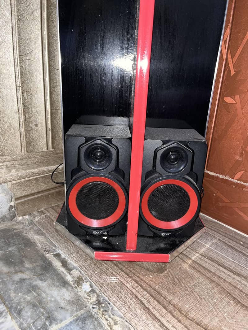 Eon Multimedia speaker system 2