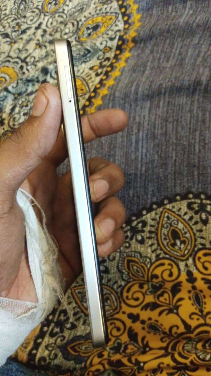 Itel A90 4