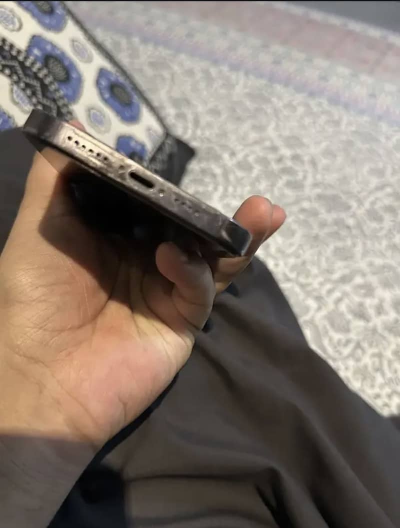 Apple iPhone 14 Pro Max 2