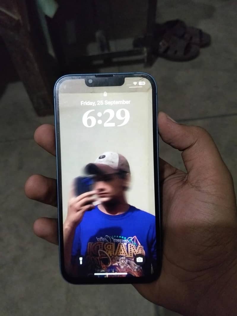 Iphone 13 4