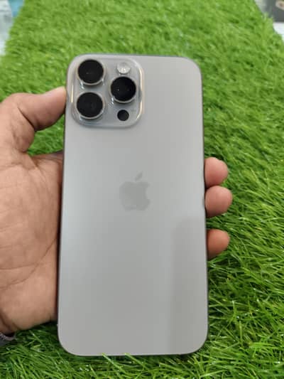 Apple iPhone 16 Pro Max