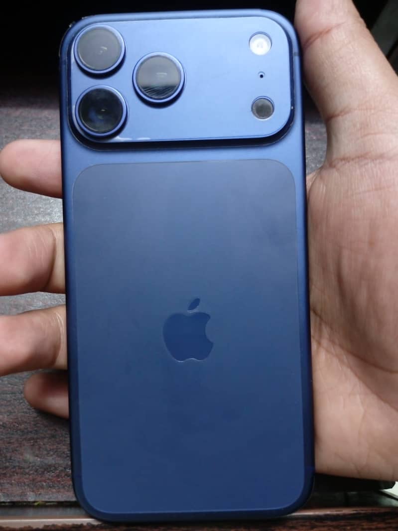 Apple iPhone 17 Pro Max JV LLA 0