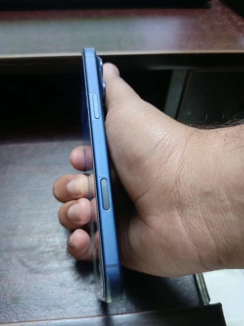 Apple iPhone 17 Pro Max JV LLA 5